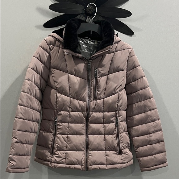 Calvin Klein Jackets & Blazers - Calvin Klein Women's Puffer Jacket Size Medium Great Pre-Owned Condition
